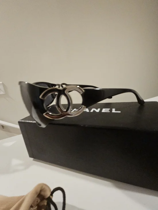 Chanel Sunglasses with Silver Large Logo - Vintage 2005 - Picture 4 of 11